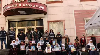 Ailelerin evlat nöbeti çığ gibi büyüyor: Bir aile daha evlat nöbetinde