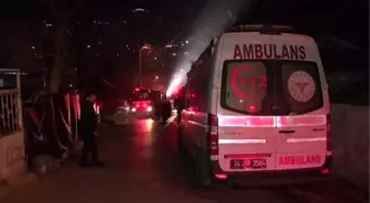 Eyüpsultan'da gece kondu alev alev yandı, ev sahibi ölümden döndü