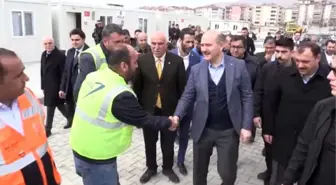 İçişleri Bakanı Soylu, Elazığ'da konteyner kentlerdeki vatandaşları ziyaret etti