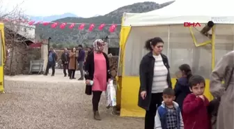 GAZİANTEP Şehit eşlerine bayrak hediyesi