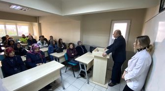 Akhisarlı Velilere Yeni Sınav Sistemi Anlatıldı