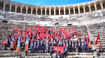 Aspendos Tiyatrosunda Atatürk coşkusu