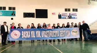 Kars'ta Badminton turnuvasında uyuşturucuya dikkat çekildi