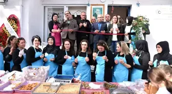 Kumlalı kadınlardan görkemli açılış