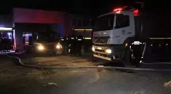 Adana'da geri dönüşüm tesisinde yangın