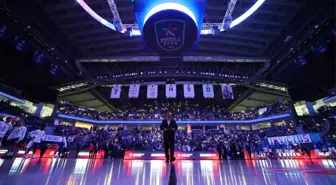 Anadolu Efes'ten 90'lar gecesi