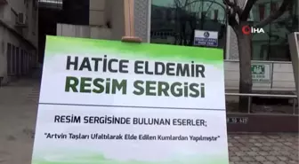 Çoruh kıyısından topladığı taşları sanat eserine çeviriyor