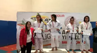 Ispartalı Judoculardan 1 gümüş, 1 bronz madalya