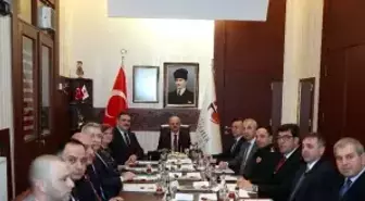 'Üniversite Güvenlik Tedbirleri Toplantısı' Vali Çakacak'ın başkanlığında yapıldı