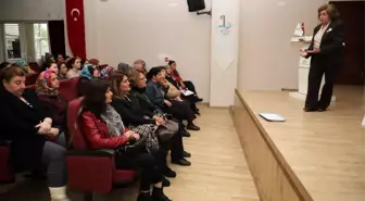 Bayraklı'da kadın hakları seminerde ele alındı