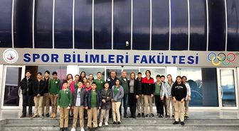 Ortaokul Öğrencileri bakanlık projesi kapsamında ADÜ kampüsü ziyaret etti