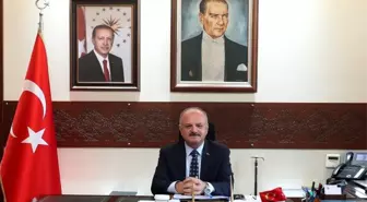 Vali Çakacak'dan İstiklal Marşı'ın kabulü ve Milli Şair Mehmet Âkif Ersoy'u anma mesajı