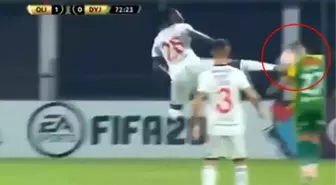 Adebayor'dan insanlık dışı faul! Karate...