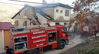 Bayburt'ta çıkan yangın korkuttu