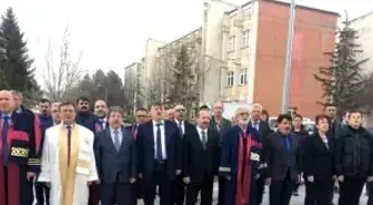 Rektör Çalış: 'Türk Milleti temiz bir millet olduğu için virüsü çabuk atlatacağız'