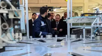 Bakan Varank maske fabrikasını ziyaret etti