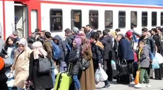 Erzurum Tren Garı'nda koronavirüs yoğunluğu