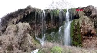 Heyelan nedeniyle çöken Güney Şelalesi, yeniden çağlıyor