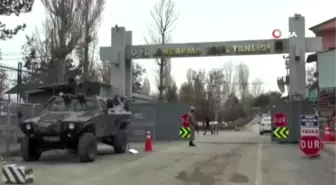 PKK'nın sözde üst düzey yöneticilerinin korumalığını yapan 2 terörist yakalandı