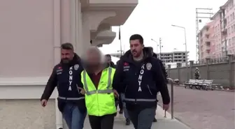 Bıçakla yeğenini öldüren, arkadaşını da ağır yaralayan şüpheliyle ağabeyi yakalandı