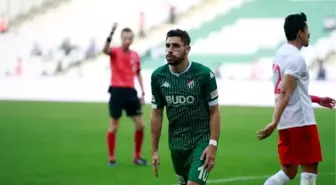 Bursaspor, Özer ve Anıl'ın kadro dışı kalmadığını açıkladı