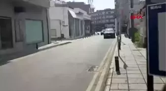 Kuzey ve güney Kıbrıs'ta koronavirüs nedeniyle sokaklar boşaldı