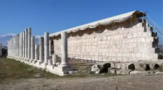 Laodikya'da 1750 yıllık freskli duvar ayağa kaldırıldı