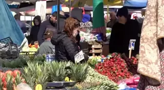 Antalya'da semt pazarlarına korona virüs sessizliği