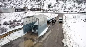 Akdağmadeni Belediyesi araçlar için dezenfeksiyon tüneli kurdu