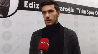 Beşiktaşlı Umut Nayir ve Galatasaraylı Şener Özbayraklı'dan koronavirüs için birlik...