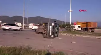 MUĞLA Kaza sonrası kovanlardan çıkan arılar ekiplere zor anlar yaşattı