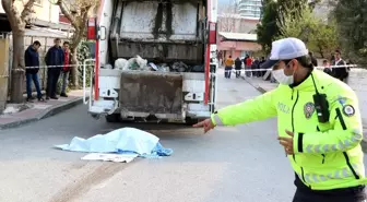 Çöp kamyonun altında kalan yaşlı adam hayatını kaybetti