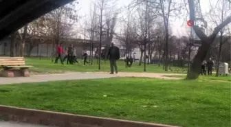 İstanbul'da yasağa uymayan yaşlılar ilginç görüntüler oluşturdu