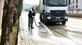 Mahalle temizliği devam ediyor