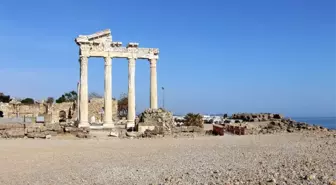 Tarihi Apollon tapınağı sessizliğe büründü