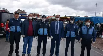 Tomarza Belediyesi esnafa eldiven ve maske dağıttı