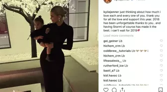 Kylie Jenner salgın günlerini evinde geçiriyor