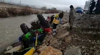 Malatyada traktör şarampole devrildi