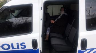 Polis, salgın riski altındaki yaşlıların ayağına gitti, banka işlemlerini halletti
