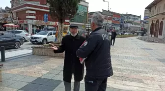 Dede sokağa çıktı polis ile tartıştı. '82 yaşındayım böyle bir şey görmedim'