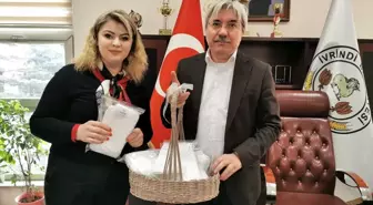 İvrindi'de 'Maharetli Eller' maske üretimine başladı