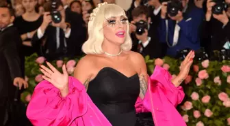 Lady Gaga'dan fırsatçılık eleştirilerine yanıt!