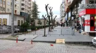 Siirt'te araç trafiğine kapanan Güres Caddesi'nde yaya trafiğine de sınırlandırma