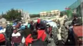 ADANA Kozan'da köylüler traktörlerle ilçeyi dezenfekte etti