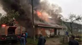 Düzce'de tek katlı evde çıkan yangında 4 kişi kurtarıldı
