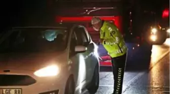 Ege Bölgesindeki büyükşehirlerde araç giriş çıkışları durduruldu