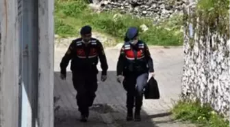 Emeti nineden jandarma ekiplerine 'kahveli' teşekkür