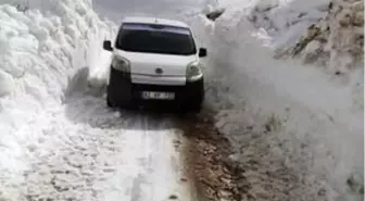 Hadim'de yayla yollarında kar temizleme çalışmaları