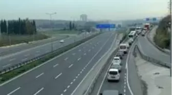 Kocaeli-İstanbul sınırında kilometrelerce araç kuyruğu oluştu