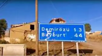 Korona virüs tedbirleri kapsamında Gökçedere- Köse kara yolu ulaşıma kapatıldı
